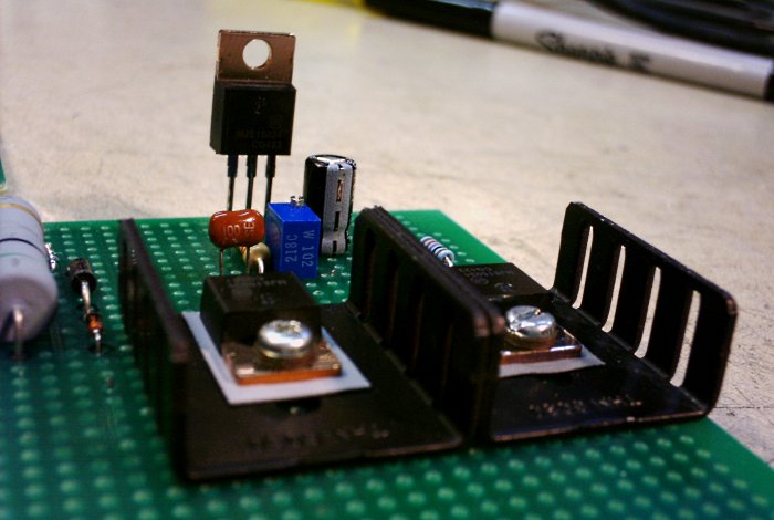 Voltage amplifier stage