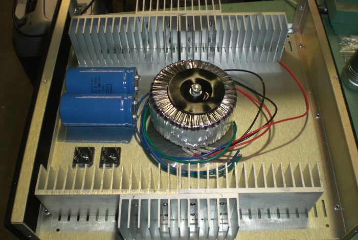 Heatsink assemblies